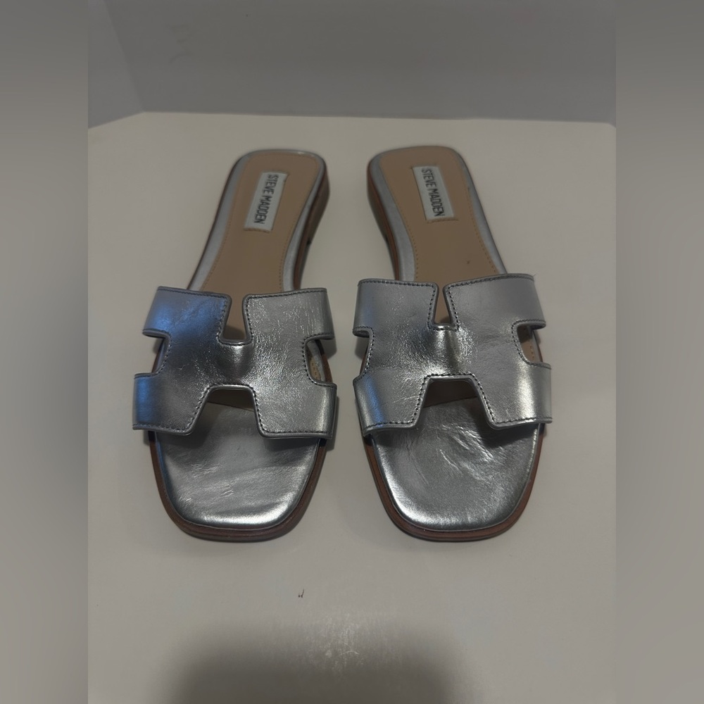 New - Steve Madden Haydn Metallic Silver Slide Sandals